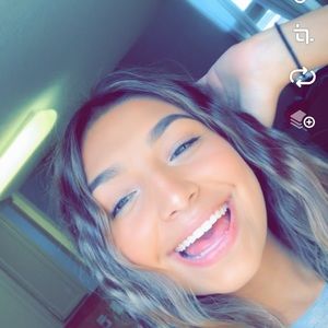 Meet your Posher, Leah